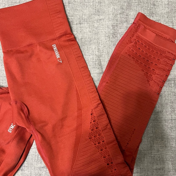 Gymshark Energy Seamless Leggings AND Sports Bra Size Medium - Picture 3 of 7